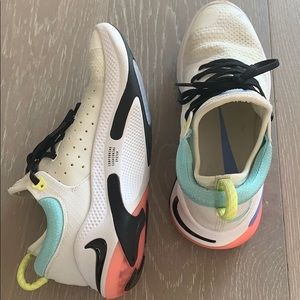 Nike Joyride Run Flyknit Running Shoe